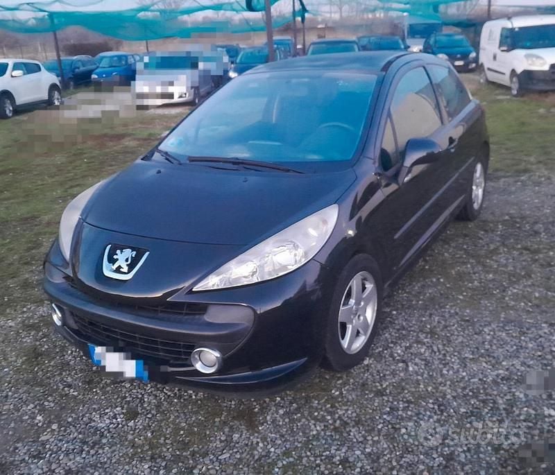 Nero Usata 2007 Peugeot 207 Tre volumi | 2500 € (Ottimo prezzo) - Immagine 1/4