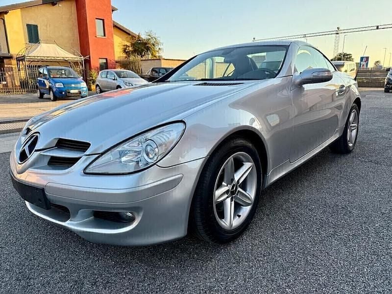 Usata Mercedes SLK200 163 CV (119 kW) 2006 Argento Cabrio
