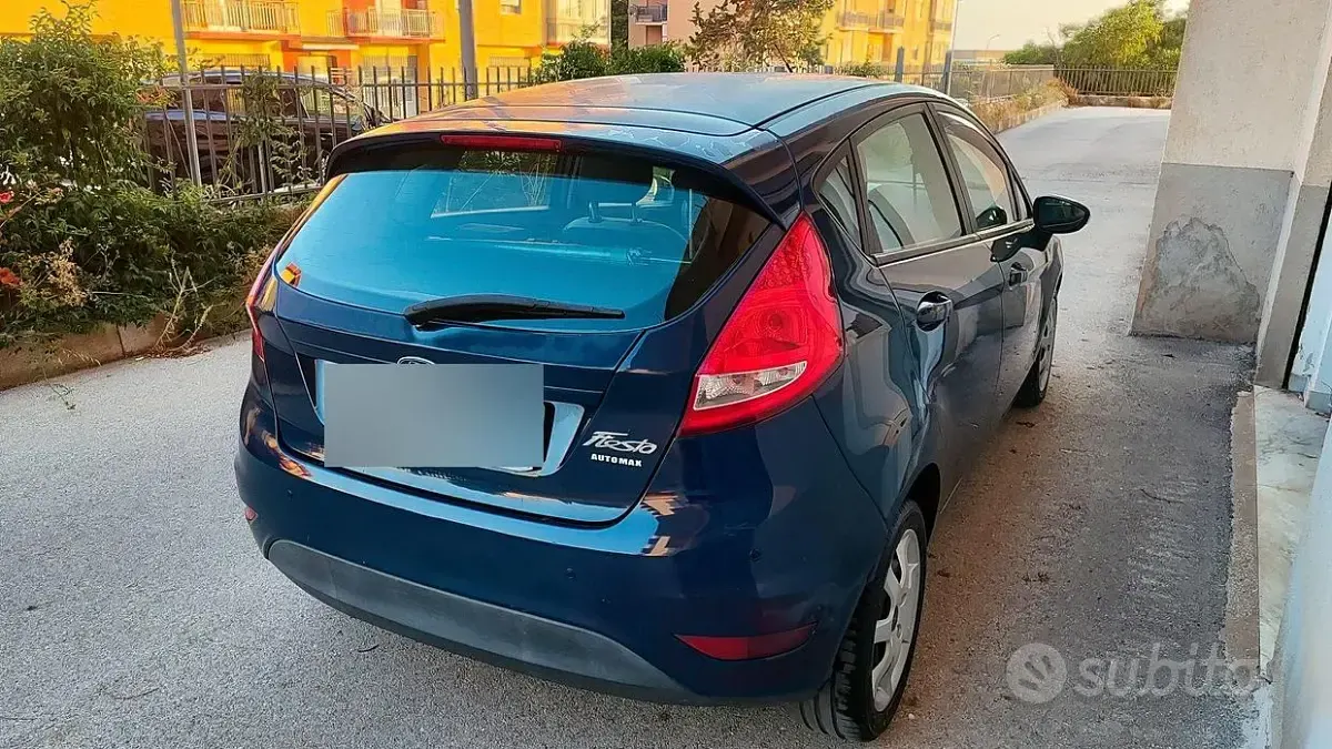 Usata Ford Fiesta 97 CV (71 kW) 2010 Blu Utilitaria