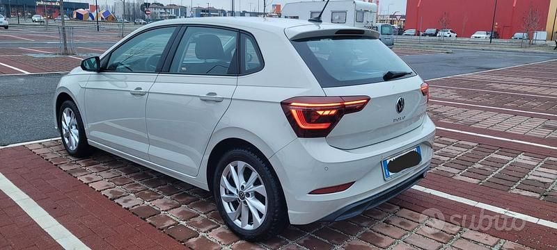Usata VW Polo Style 95 CV (69 kW) 2023 Grigio Utilitaria