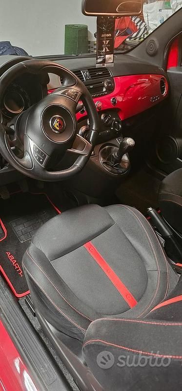 Usata Abarth 500 135 CV (99 kW) 2014 Rosso Utilitaria