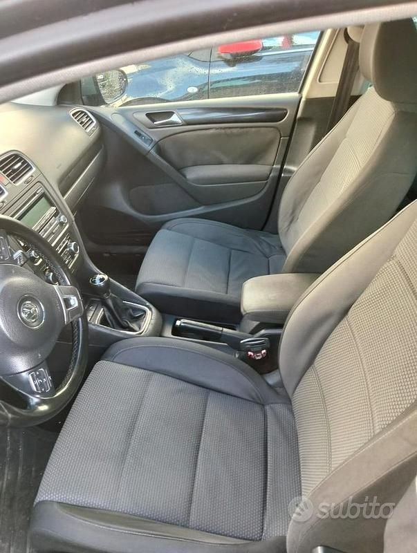 Usata VW Golf VI 102 CV (75 kW) 2011 Grigio Utilitaria