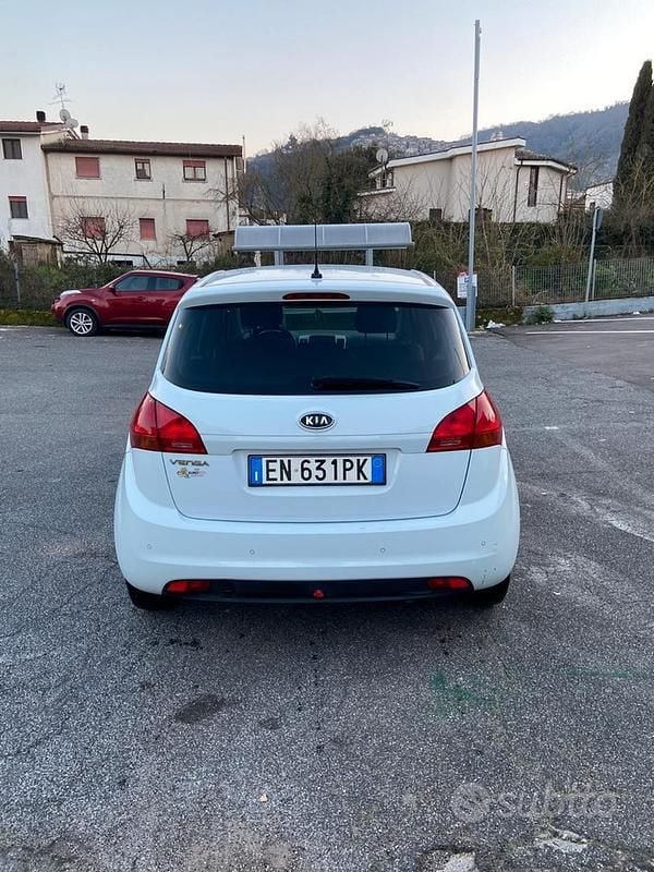 Usata Kia Venga 2010 Bianco Utilitaria