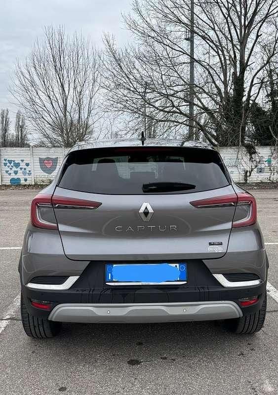 Occasion Renault Captur Engineered 94 ch (69 kW) 2023 Gris SUV
