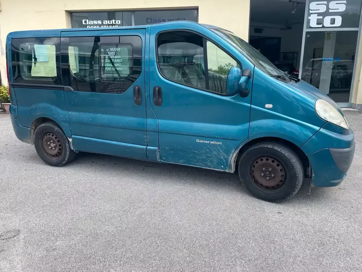 Usata Renault Trafic 145 CV (106 kW) 2007 Blu Monovolume