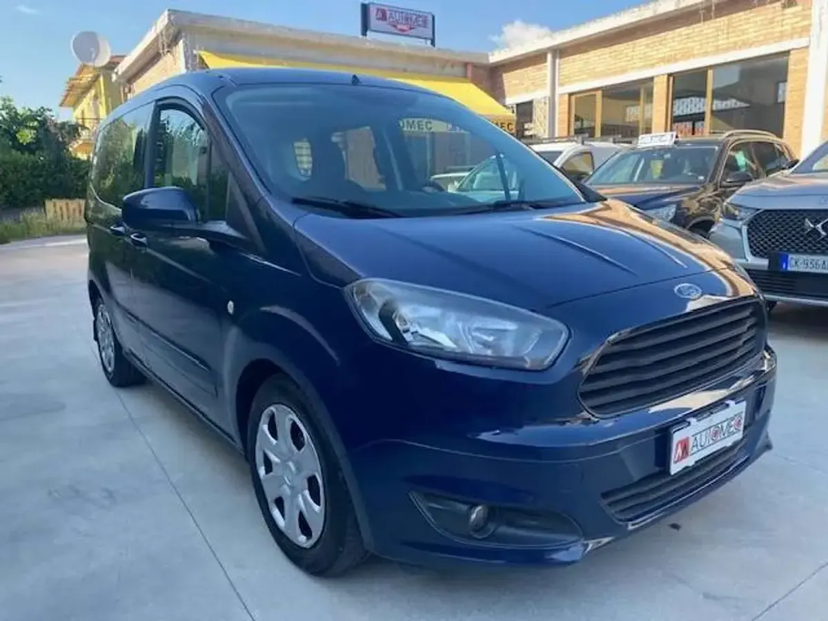 Usata Ford Tourneo Courier 101 CV (74 kW) 2017 Blu/azzurro Monovolume
