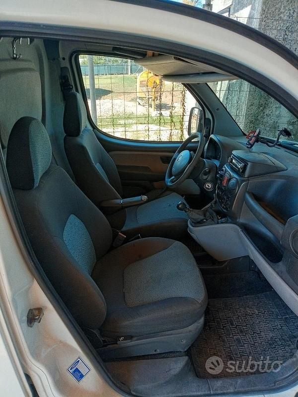 Usata Fiat Doblò 103 CV (75 kW) 2008 Bianco Monovolume