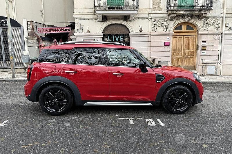 Usata Mini Cooper D Countryman Business 150 CV (110 kW) 2020 Rosso SUV