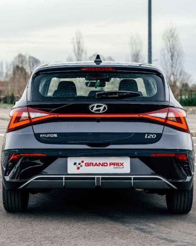 Nuova Hyundai i20 90 CV (66 kW) 2025 Gray Berlina