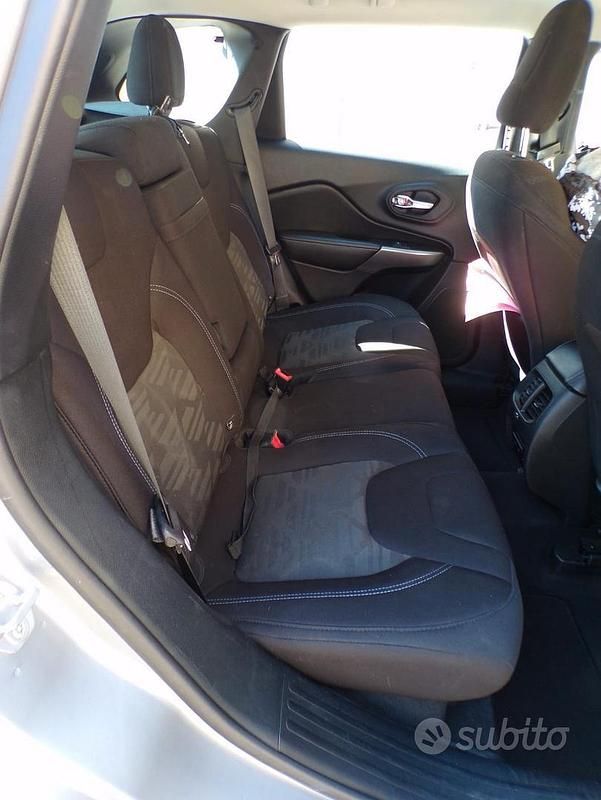 Usata Jeep Cherokee Longitude 2019 Grigio SUV