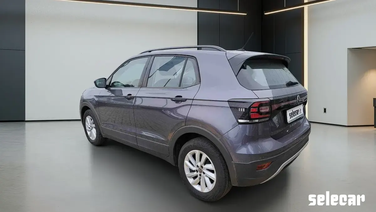 Usata VW T-Cross Style 95 CV (69 kW) 2021 Grigr2a grigio metallizzato SUV