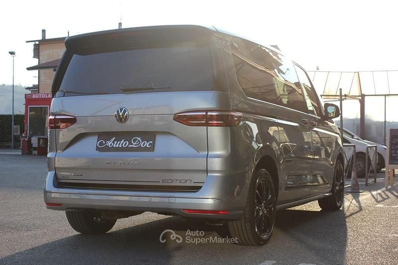Nuova VW Multivan Edition 245 CV (180 kW) 2025 Argento Furgone