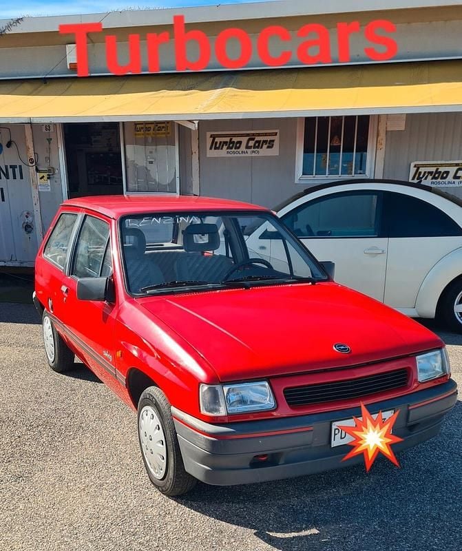 Usata Opel Corsa 45 CV (33 kW) 1992 Rosso Berlina