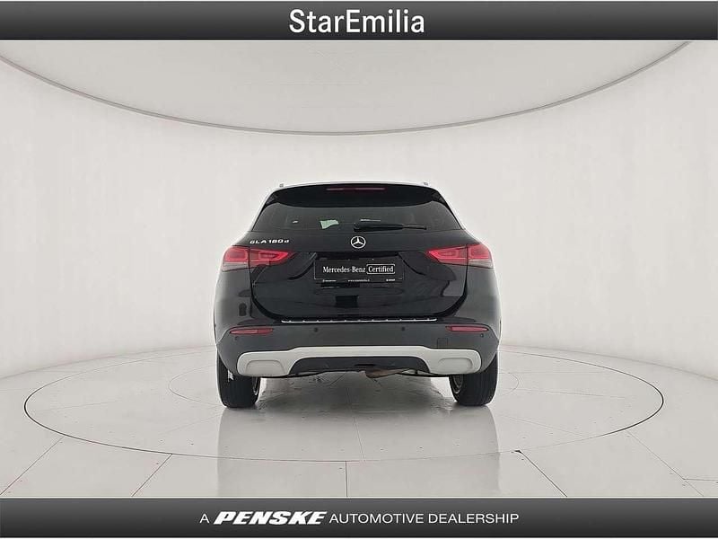 Gebraucht Mercedes GLA180 Business 116 PS (85 kW) 2023 Schwarz SUV