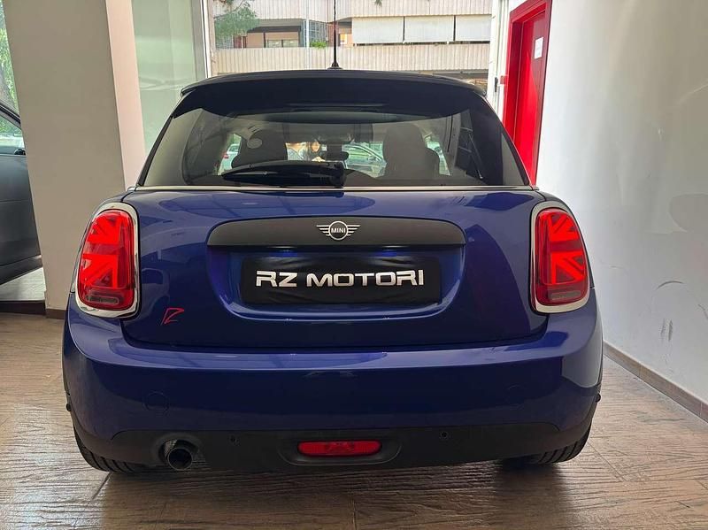 Usata Mini ONE 75 CV (55 kW) 2020 Blu/azzurro Utilitaria