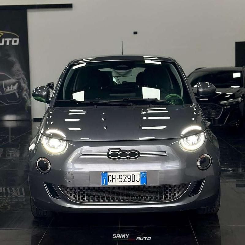 Grigio Usata 2022 Fiat 500e Due volumi | 14.990 € (Ottimo prezzo) - Immagine 1/4