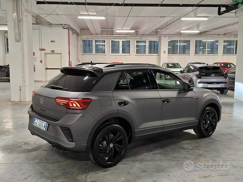 Nuova VW T-Roc R-line Plus 116 CV (85 kW) 2025 Grigio SUV