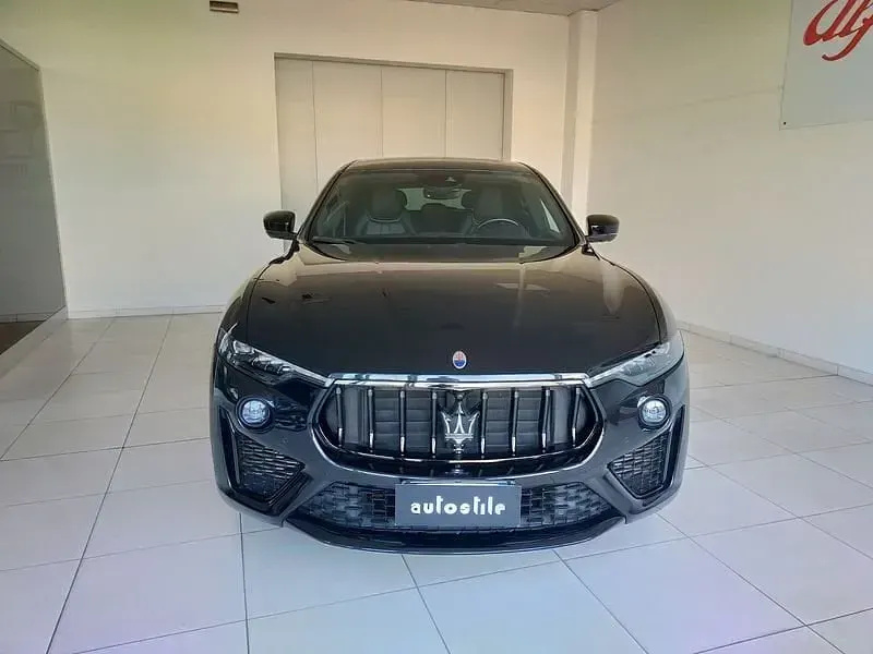Usata Maserati Levante 275 CV (202 kW) 2021 Nero SUV