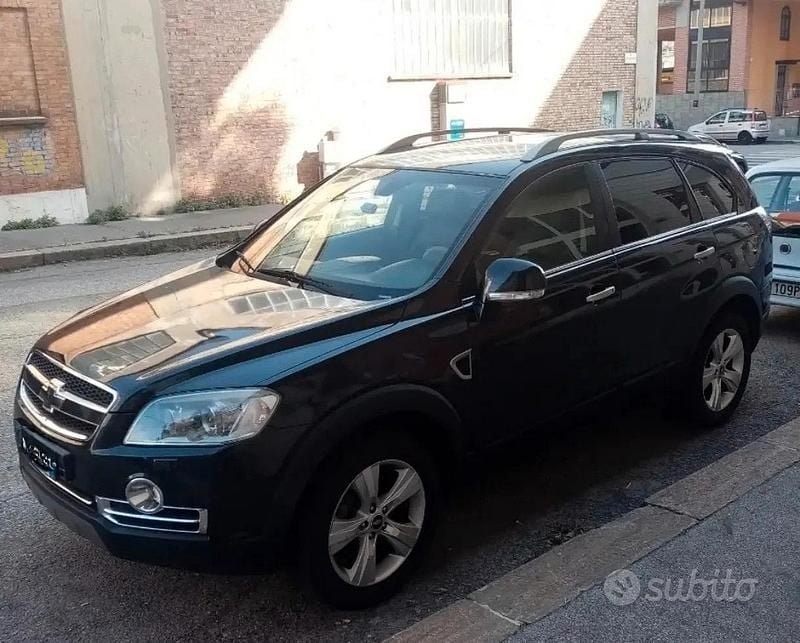 Usata Chevrolet Captiva 150 CV (110 kW) 2011 Nero SUV