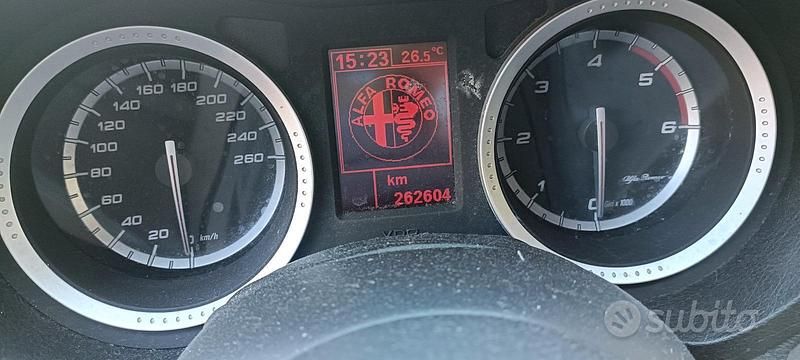 Usata Alfa Romeo 159 150 CV (110 kW) 2009 Grigio Berlina