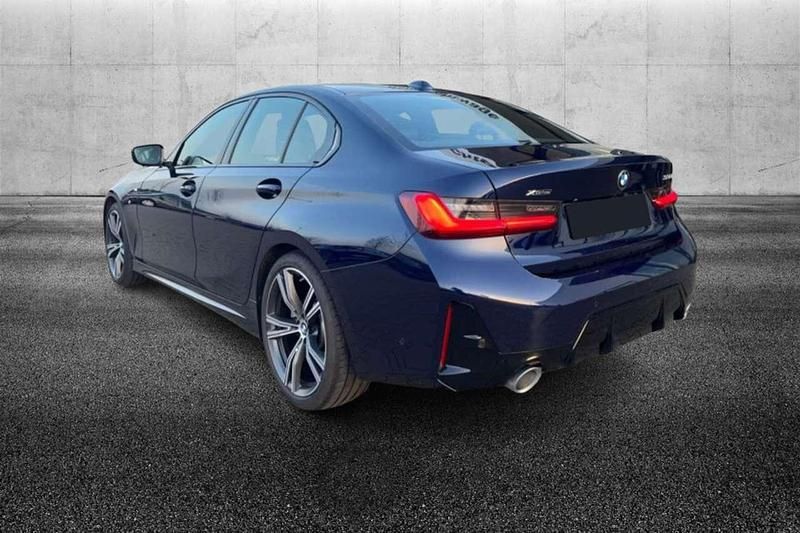 Usata BMW 330 M Sport 245 CV (180 kW) 2024 Blu/azzurro Berlina