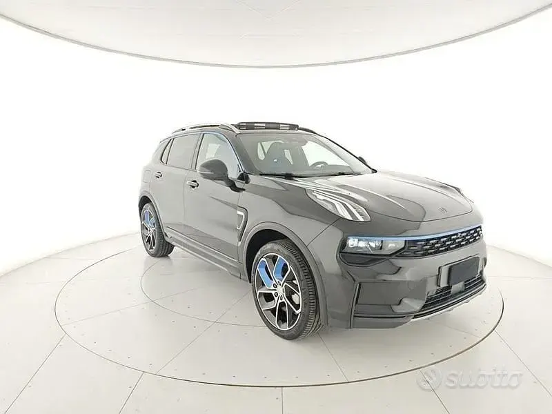 Usata Lynk & Co 01 179 CV (131 kW) 2023 Nero SUV
