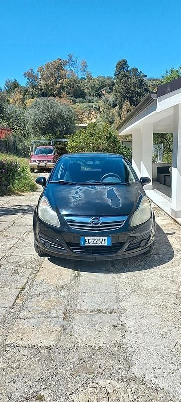 Usata Opel Corsa 75 CV (55 kW) 2010 Nero Utilitaria