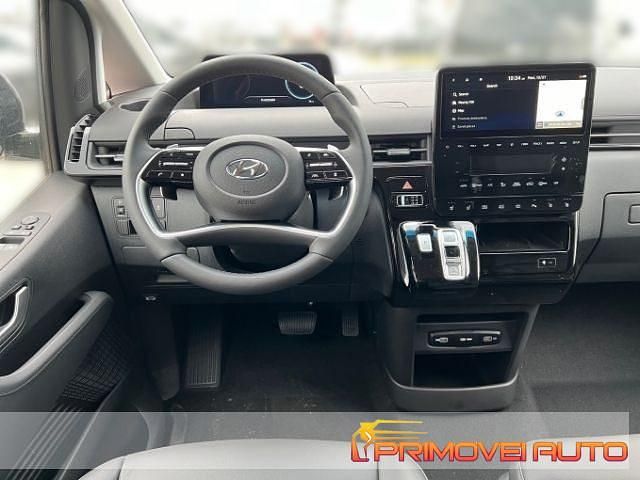 Usata Hyundai Staria 177 CV (130 kW) 2024 Bianco Monovolume
