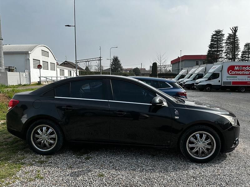 Usata Chevrolet Cruze 163 CV (119 kW) 2011 Nero Berlina
