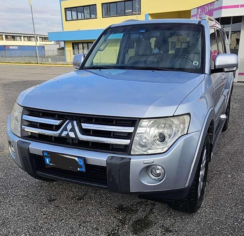 Usata Mitsubishi Pajero Instyle 170 CV (125 kW) 2007 Argento SUV