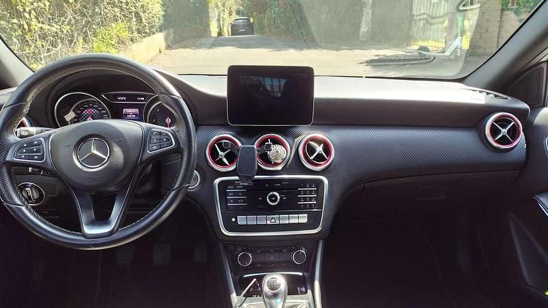 Usata Mercedes A200 136 CV (100 kW) 2017 Bianco Berlina