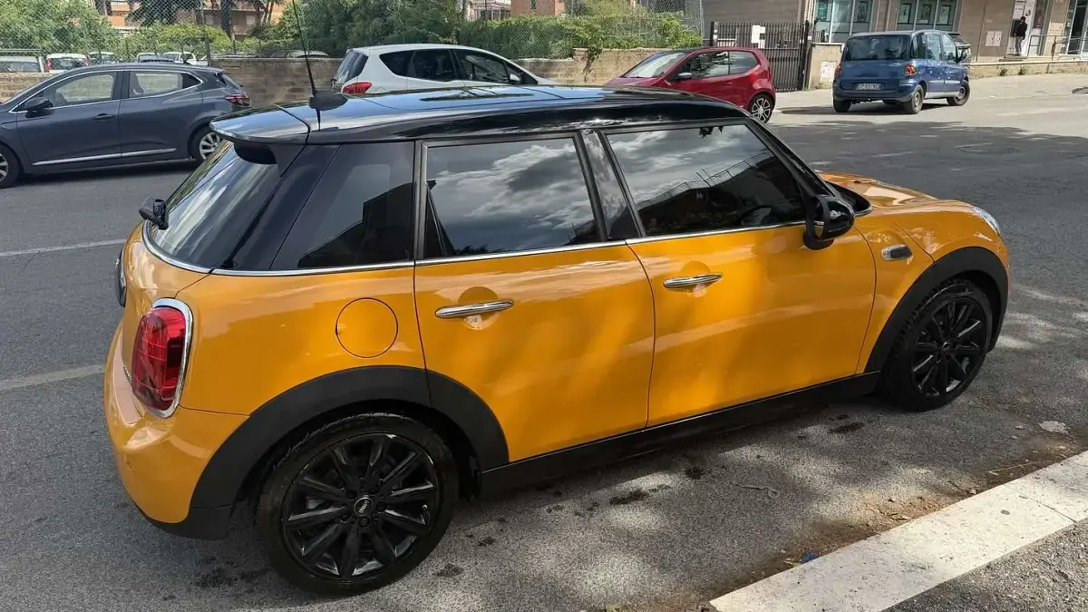 Usata Mini Cooper D Hype 136 CV (100 kW) 2018 Giallo Utilitaria