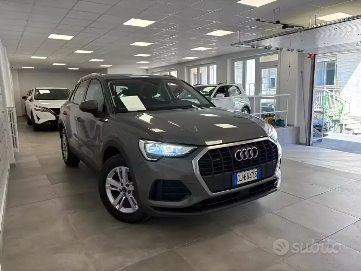 Usata Audi Q3 Business 150 CV (110 kW) 2022 Grigio scuro SUV
