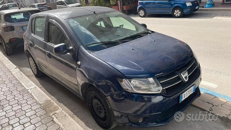Blu Usata 2014 Dacia Sandero Due volumi | 2200 € (Super prezzo) - Immagine 1/4