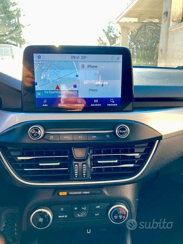 Usata Ford Focus 125 CV (91 kW) 2020 Grigio Station wagon
