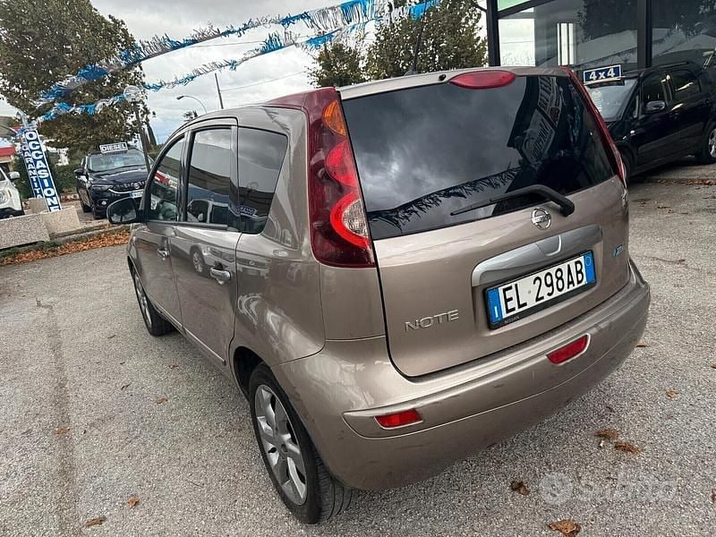 Usata Nissan Note Acenta 90 CV (66 kW) 2012 Grigio Utilitaria
