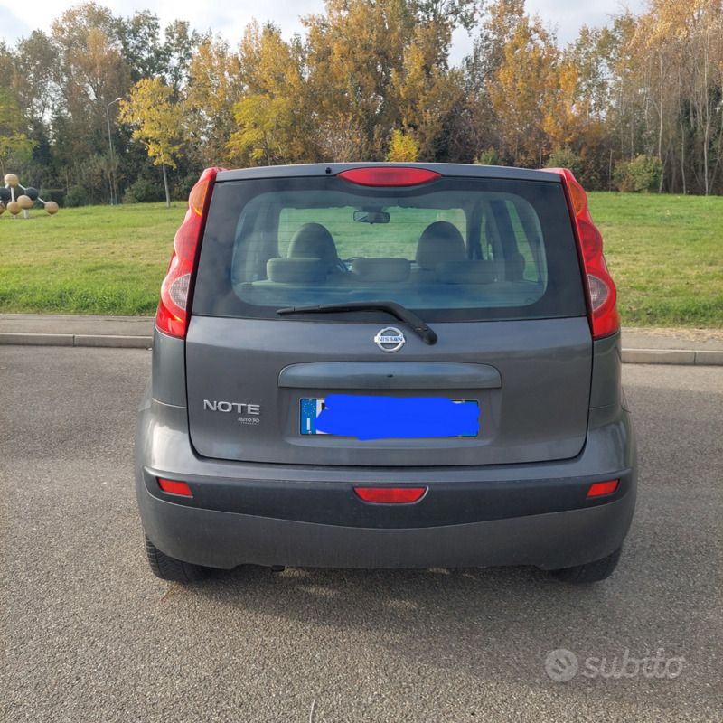 Usata Nissan Note Acenta 88 CV (64 kW) 2006 Nero Monovolume