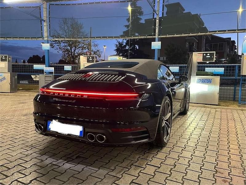 Usata Porsche 992 450 CV (330 kW) 2019 Nero Cabrio