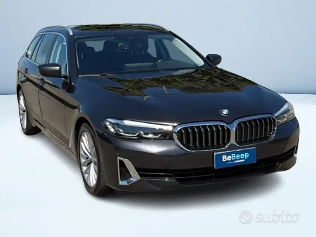 Usata BMW 520 Luxury Line 190 CV (139 kW) 2021 Grigio Berlina
