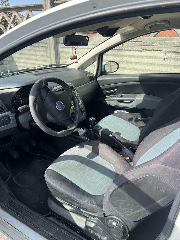 Usata Fiat Grande Punto Dynamic 77 CV (56 kW) 2008 Utilitaria