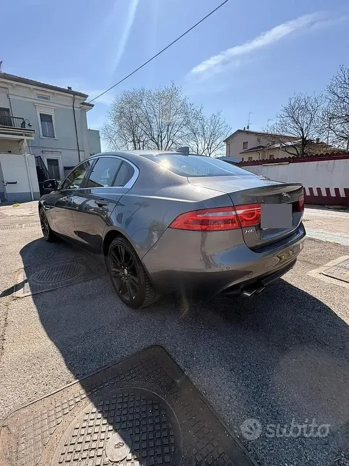 Usata Jaguar XE 180 CV (132 kW) 2017 Berlina