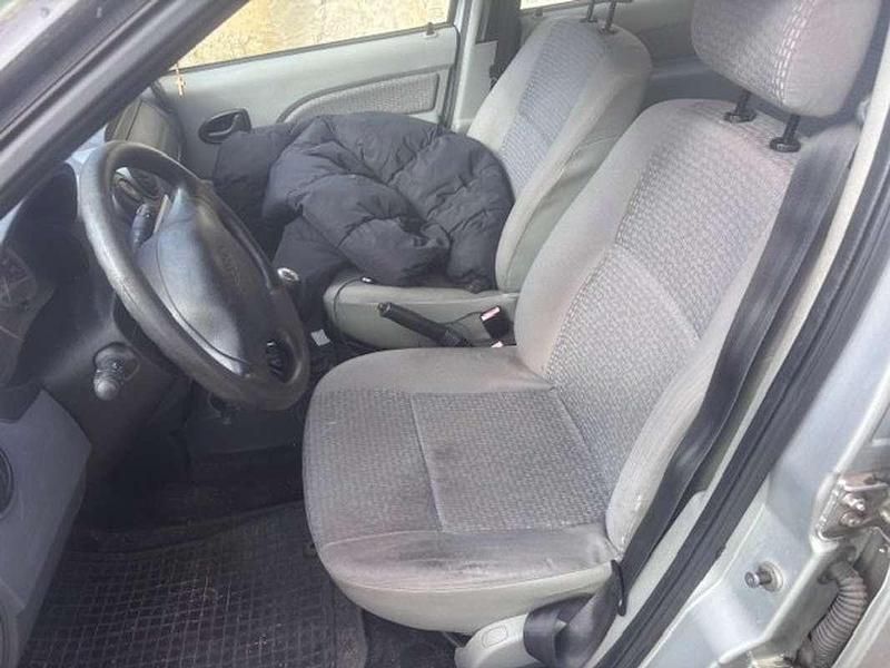 Gebraucht Dacia Logan 68 PS (50 kW) 2007 Silber Kombi