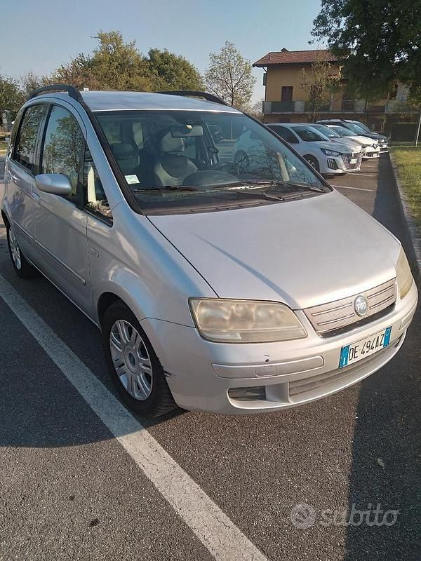 Usata Fiat Idea 90 CV (66 kW) 2006 Grigio Monovolume