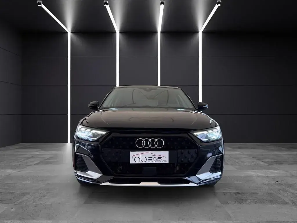 Usata Audi A1 110 CV (80 kW) 2022 Nero SUV