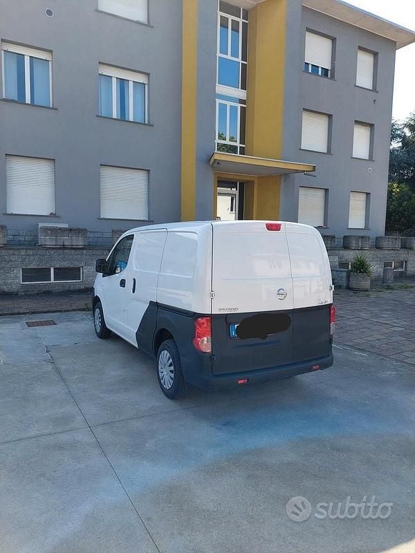 Bianco Usata 2014 Nissan NV200 Monovolume | 7000 € (Buon prezzo) - Immagine 1/4