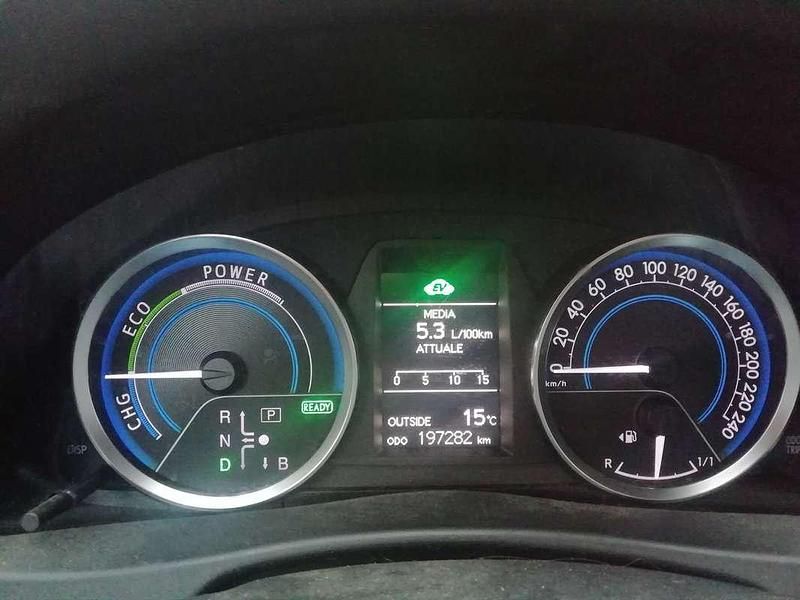 Usata 2014 Toyota Auris Hybrid Active Station wagon | 9800 € (Molto cara) - Immagine 1/4