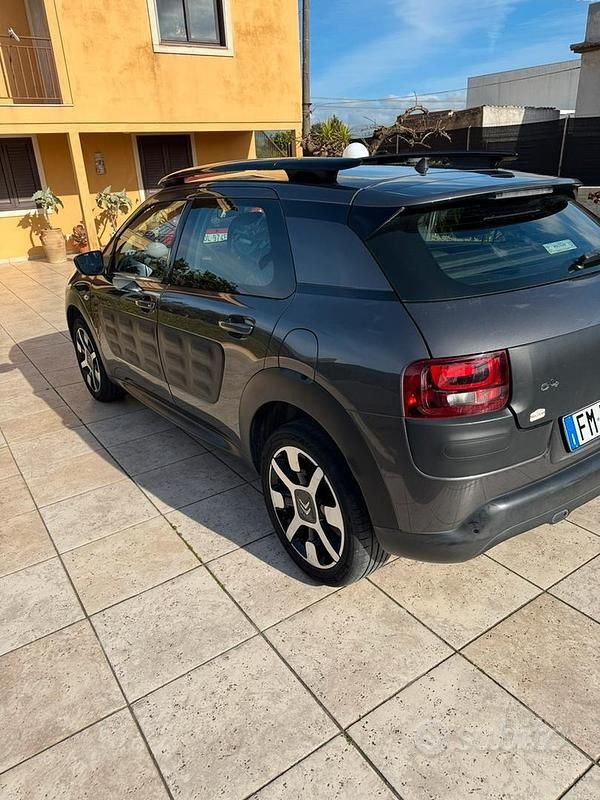 Usata Citroën C4 100 CV (73 kW) 2017 Grigio SUV
