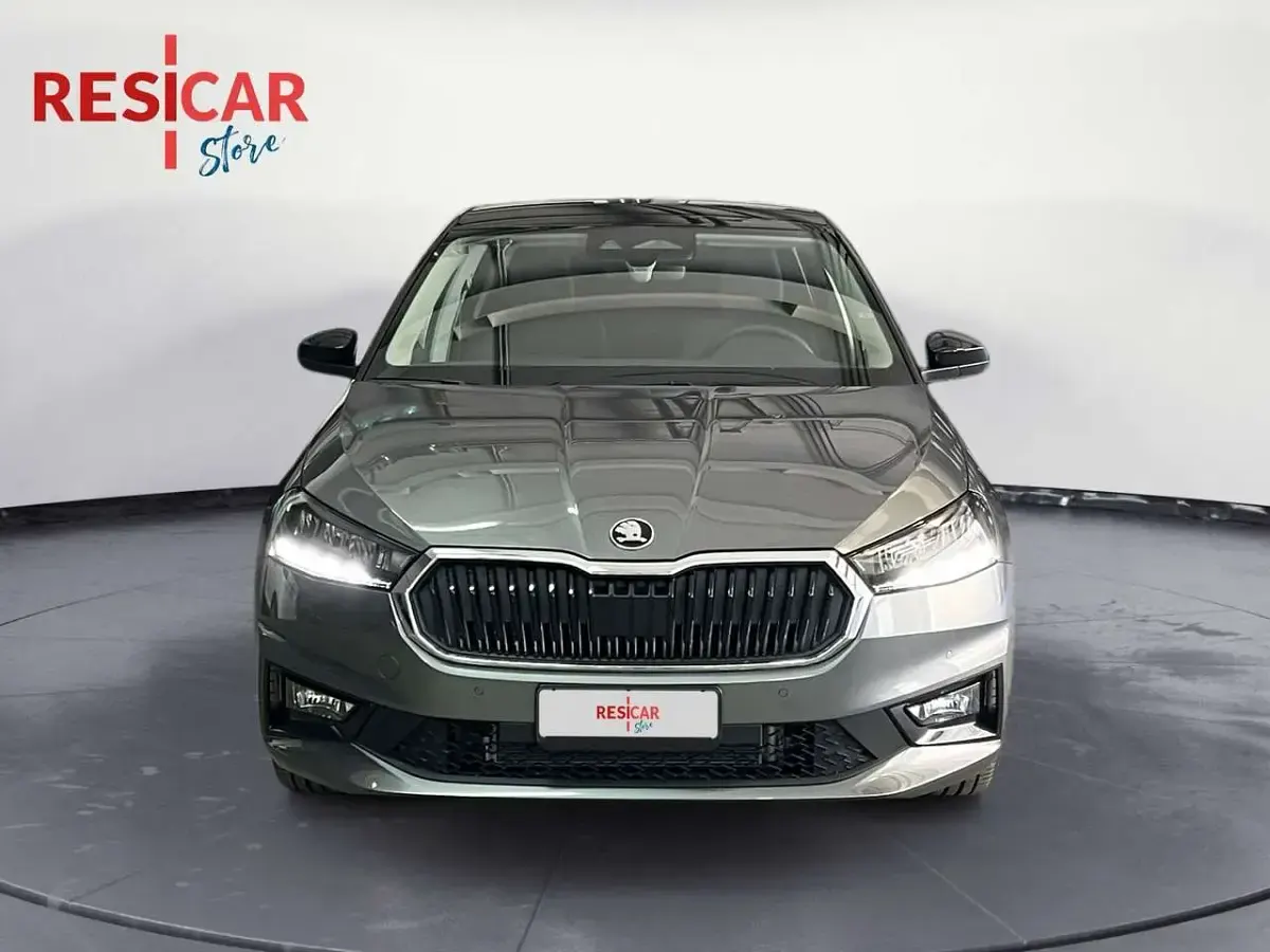 Nuova Skoda Fabia 116 CV (85 kW) 2026 Grigio graphite metallizzato n Utilitaria