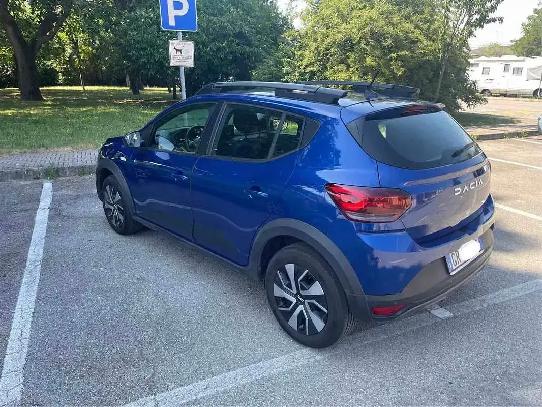 Usata Dacia Sandero Expression 101 CV (74 kW) 2024 Blu/azzurro Berlina