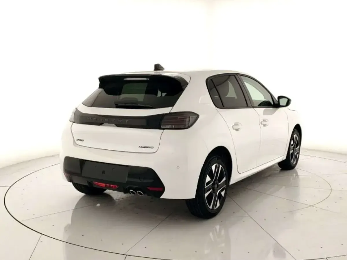 Nuova Peugeot 208 Allure 136 CV (100 kW) 2025 Bianco banchisa Utilitaria